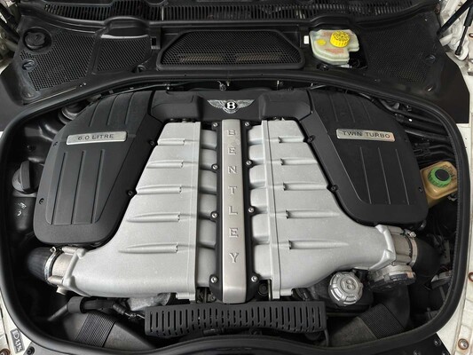 Bentley Continental Flying Spur 6.0 W12 525HP 2007 (53,000 KM) Youngtimer