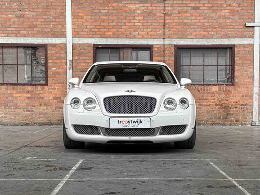 Bentley Continental Flying Spur 6.0 W12 525HP 2007 (53,000 KM) Youngtimer