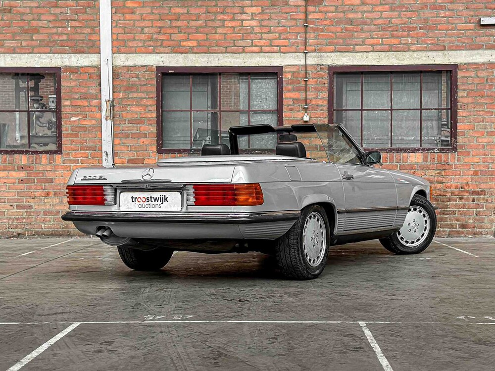 Mercedes-Benz 300 SL R107 (Hardtop + Softtop) 179hp 1987 SL-Class, PF-152-P