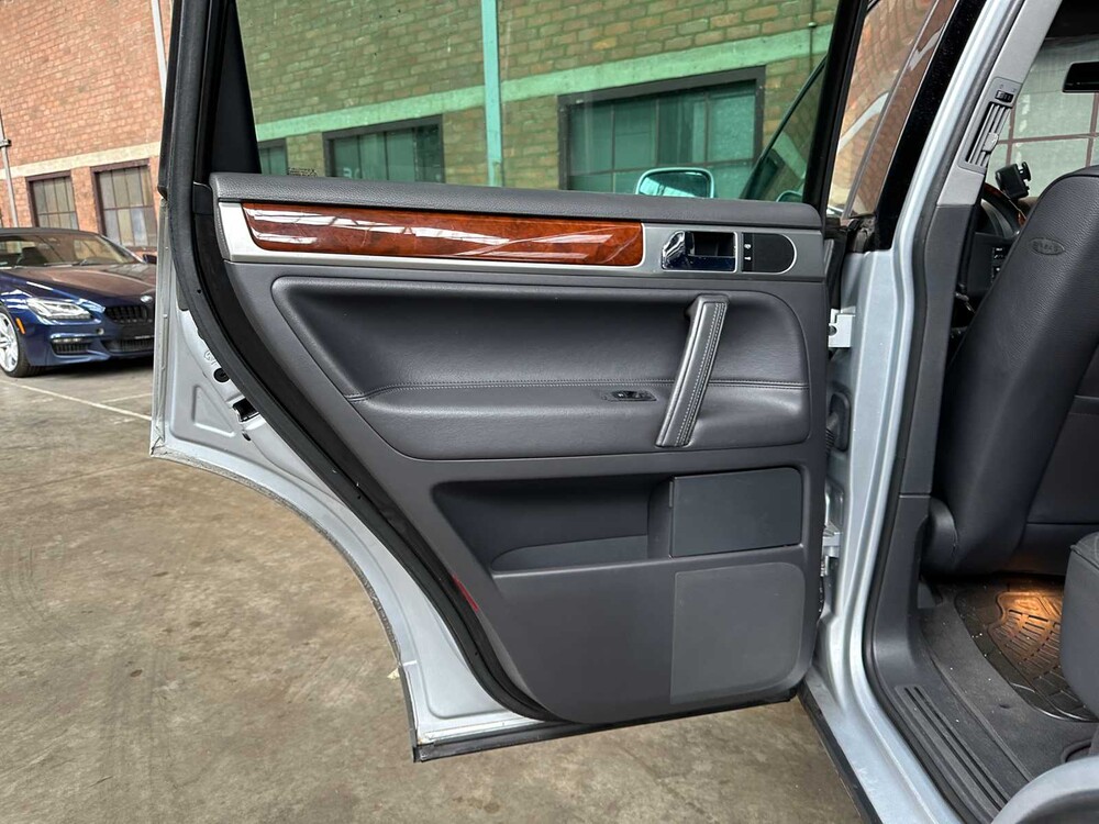 Volkswagen Touareg 3.2 V6 220hp 2003, 07-NG-JJ Youngtimer