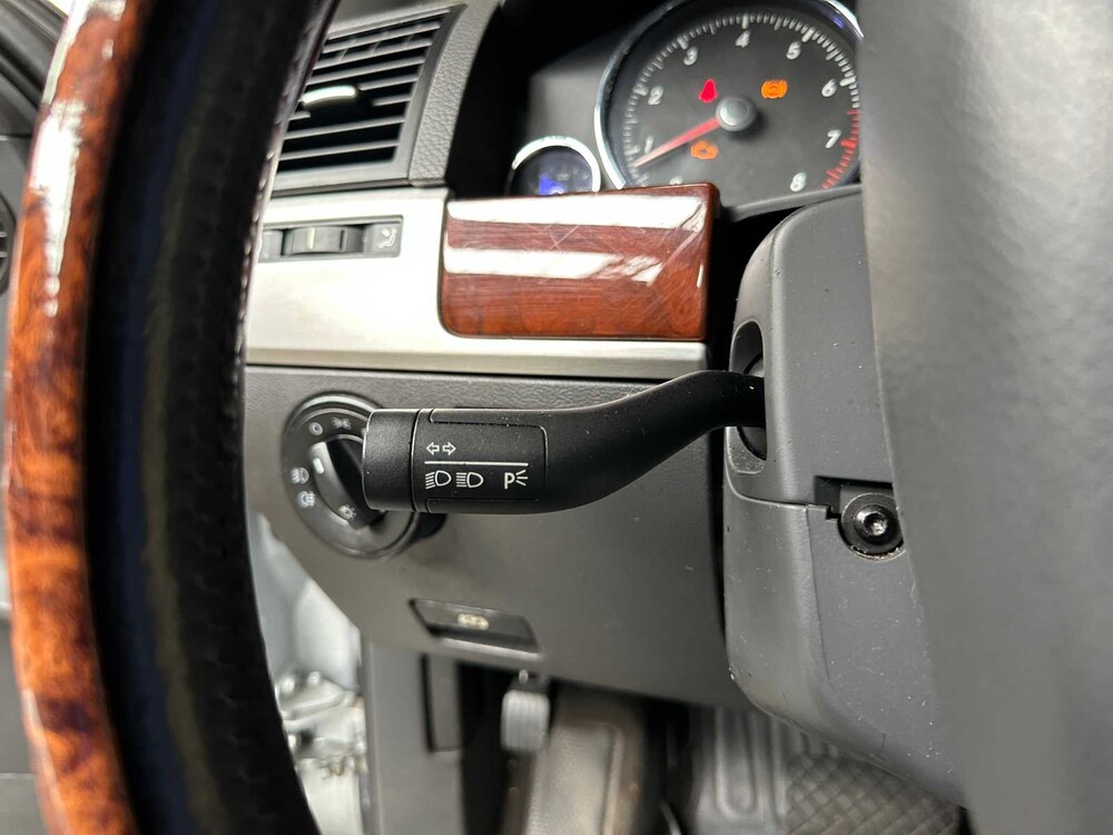 Volkswagen Touareg 3.2 V6 220hp 2003, 07-NG-JJ Youngtimer