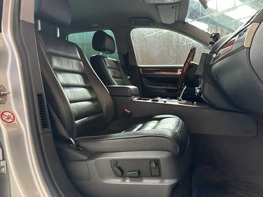 Volkswagen Touareg 3.2 V6 220hp 2003, 07-NG-JJ Youngtimer