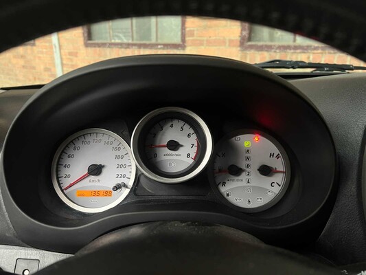 Toyota RAV4 2.0-16V VVT-i Sol (Automatic) 150hp 2004, 76-HFB-9 Youngtimer