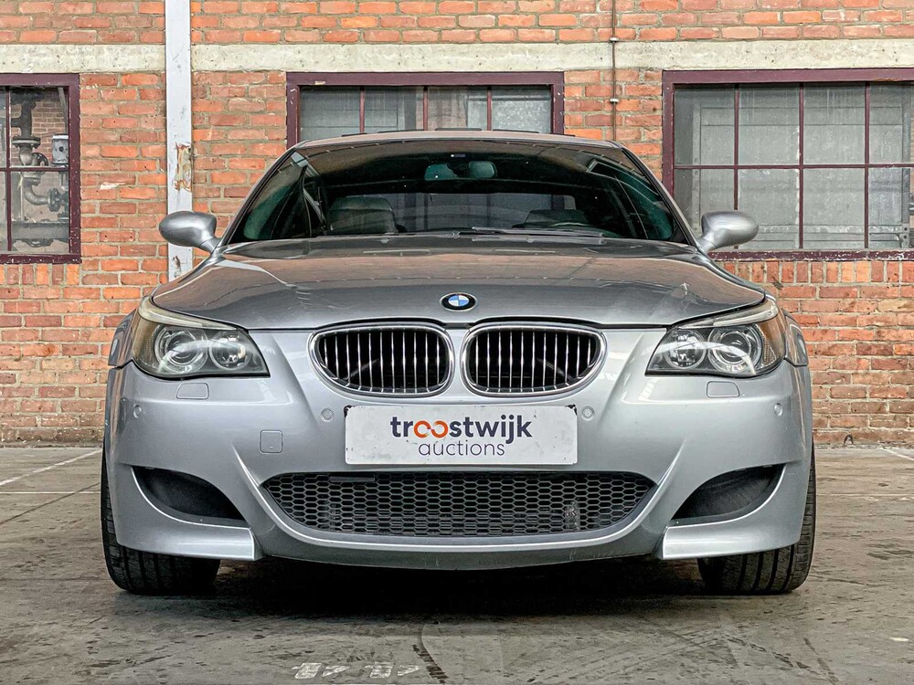 BMW M5 5.0 V10 E60 500hp 2006 5-series Youngtimer