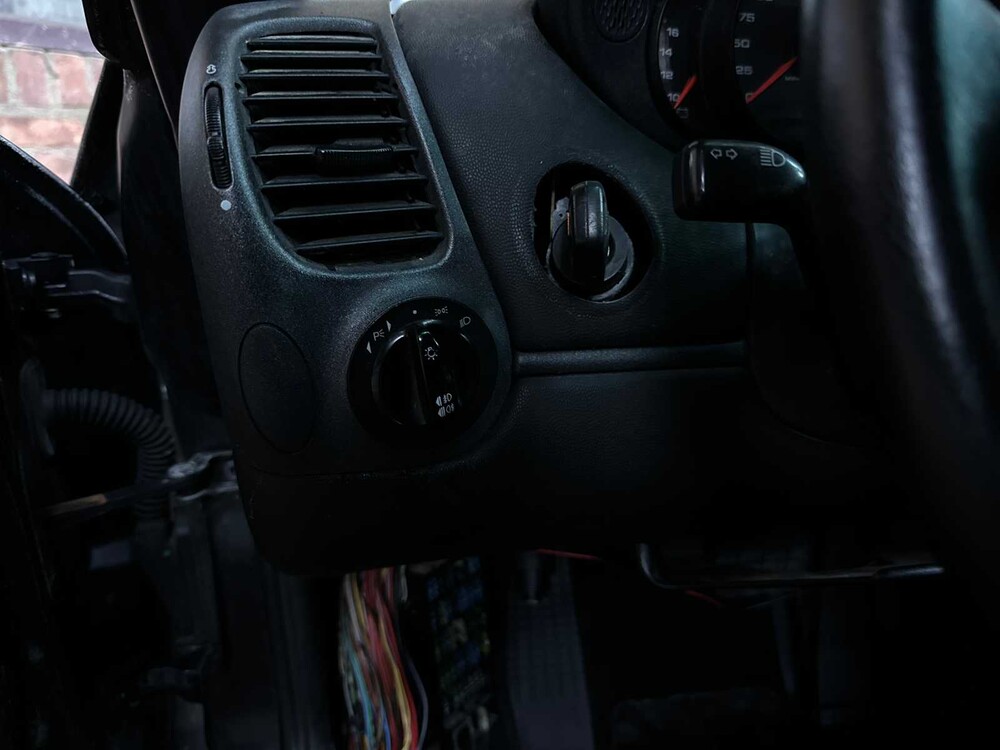 Porsche 911 Carrera 4 3.4 996 300hp 1999 Youngtimer