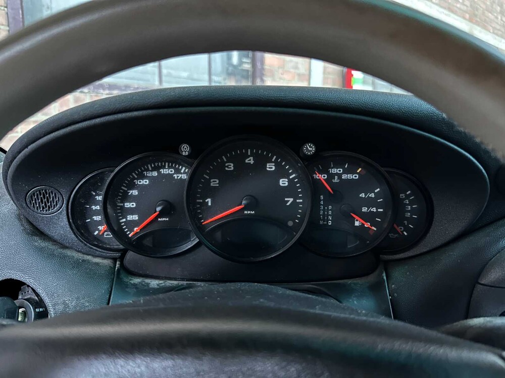 Porsche 911 Carrera 4 3.4 996 300hp 1999 Youngtimer