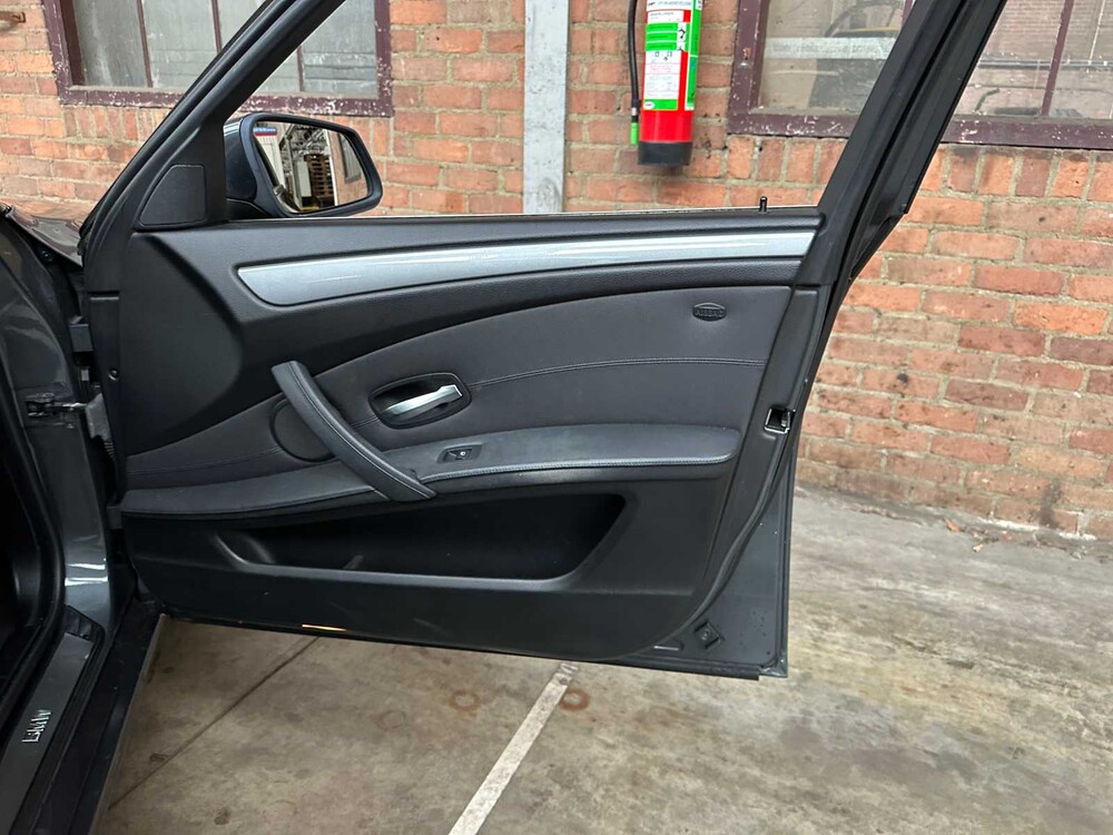 BMW 525i Business Line Edition II 218hp 2009 5-series, 71-JXB-8 Youngtimer