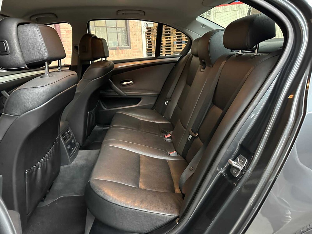 BMW 525i Business Line Edition II 218hp 2009 5-series, 71-JXB-8 Youngtimer