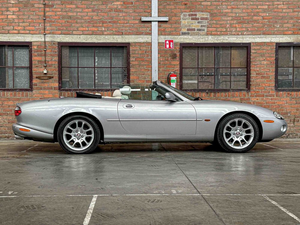 Jaguar XKR 4.0 V8 Convertible 363hp 2001, N-457-KK Youngtimer