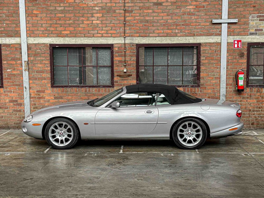 Jaguar XKR 4.0 V8 Convertible 363hp 2001, N-457-KK Youngtimer