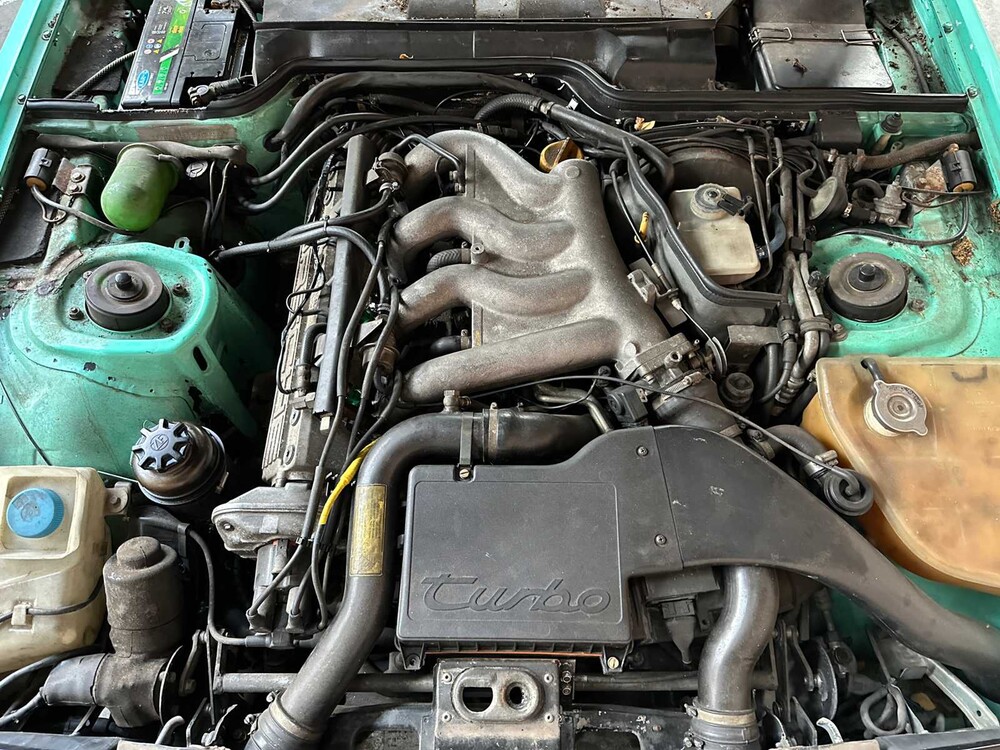 Porsche 944 Turbo 2.5 250hp 1989