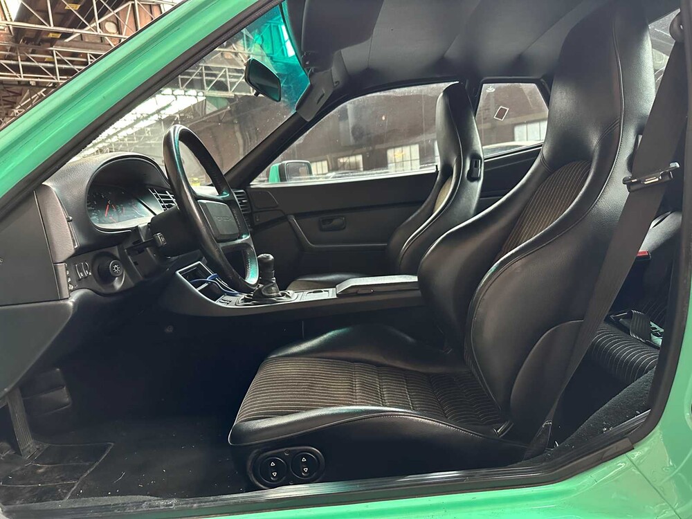 Porsche 944 Turbo 2.5 250hp 1989