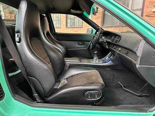 Porsche 944 Turbo 2.5 250hp 1989