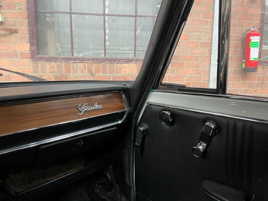 Alfa Romeo Giulia Nuova Super 1600 1.6 1979 (Original-NL + 3rd owner), HZ-05-BV