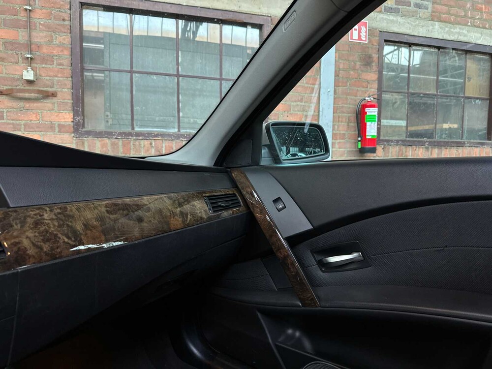 BMW 545i 4.4 V8 333hp 2003 5-series, G-647-VP