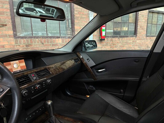 BMW 545i 4.4 V8 333hp 2003 5-series, G-647-VP