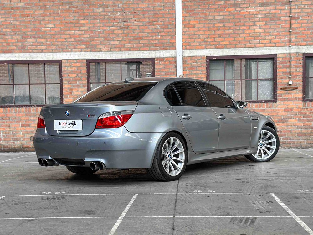 BMW M5 5.0 V10 500hp 2006 5-series Youngtimer