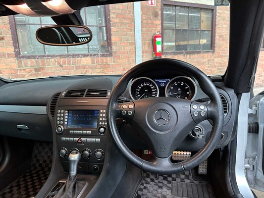 Mercedes-Benz SLK350 3.5 V6 272hp 2005 AIRSCARF SLK-Class Youngtimer