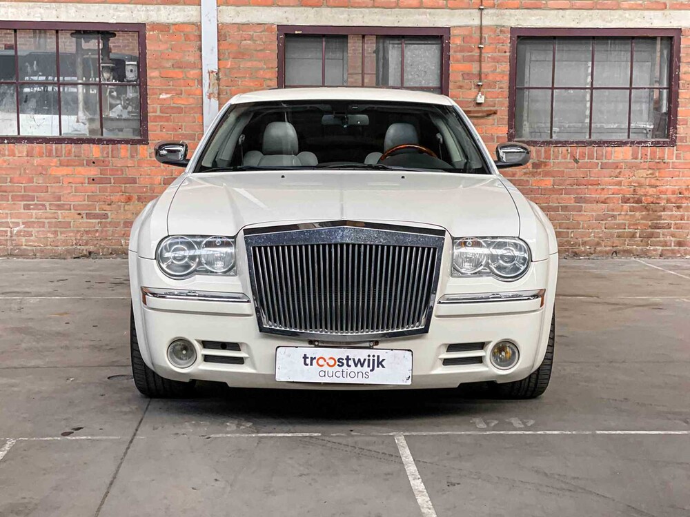 Chrysler 300C HEMI 5.7 V8 340hp 2006 Youngtimer