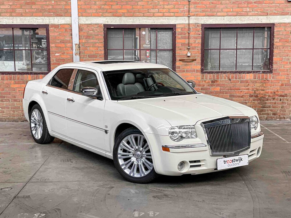 Chrysler 300C HEMI 5.7 V8 340hp 2006 Youngtimer