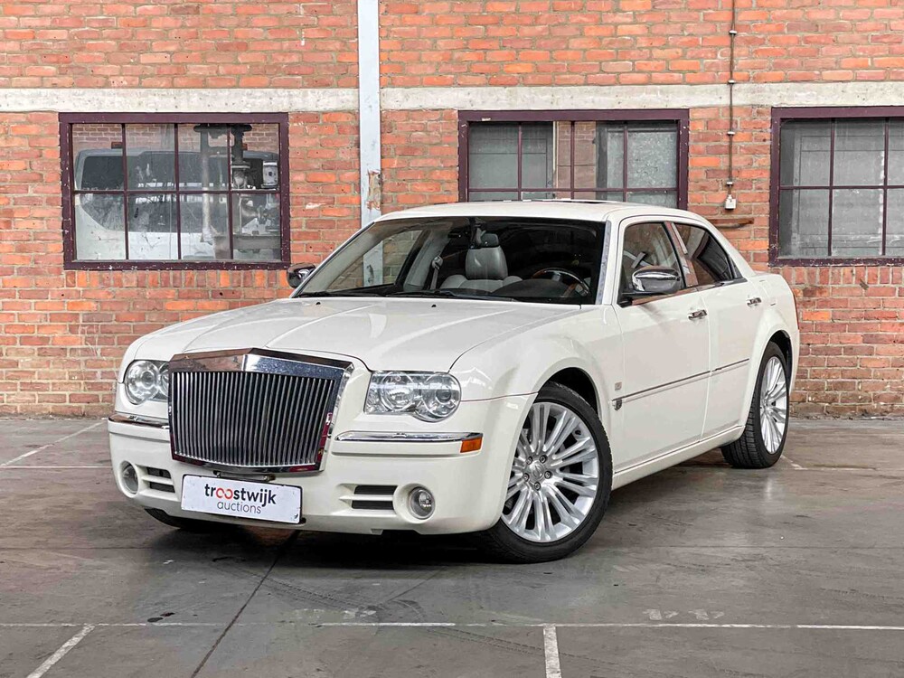 Chrysler 300C HEMI 5.7 V8 340hp 2006 Youngtimer