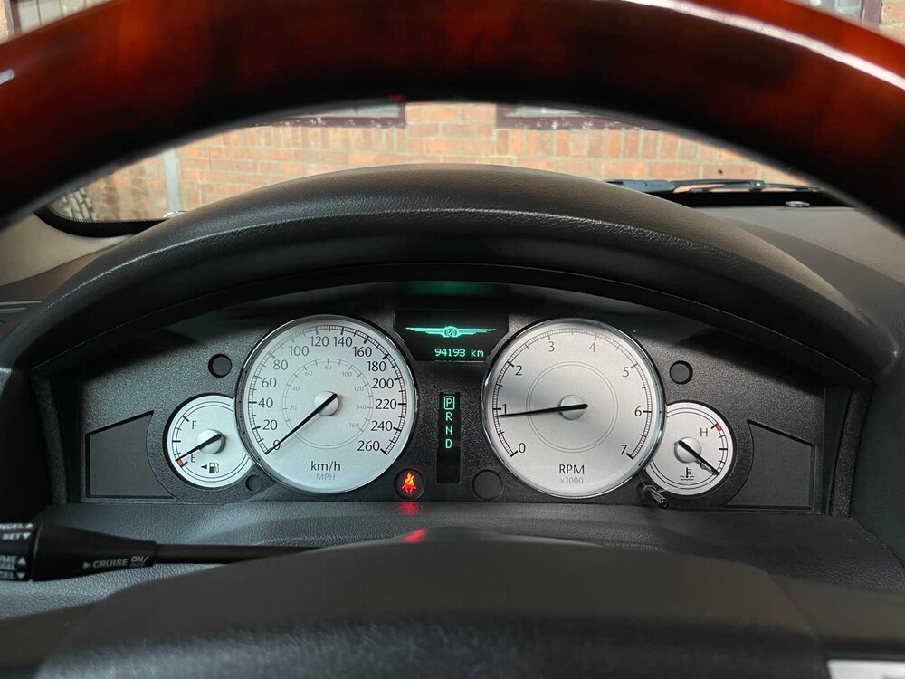 Chrysler 300C HEMI 5.7 V8 340hp 2006 Youngtimer