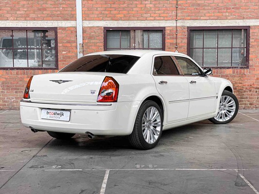 Chrysler 300C HEMI 5.7 V8 340hp 2006 Youngtimer