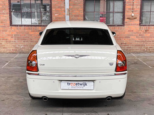 Chrysler 300C HEMI 5.7 V8 340hp 2006 Youngtimer