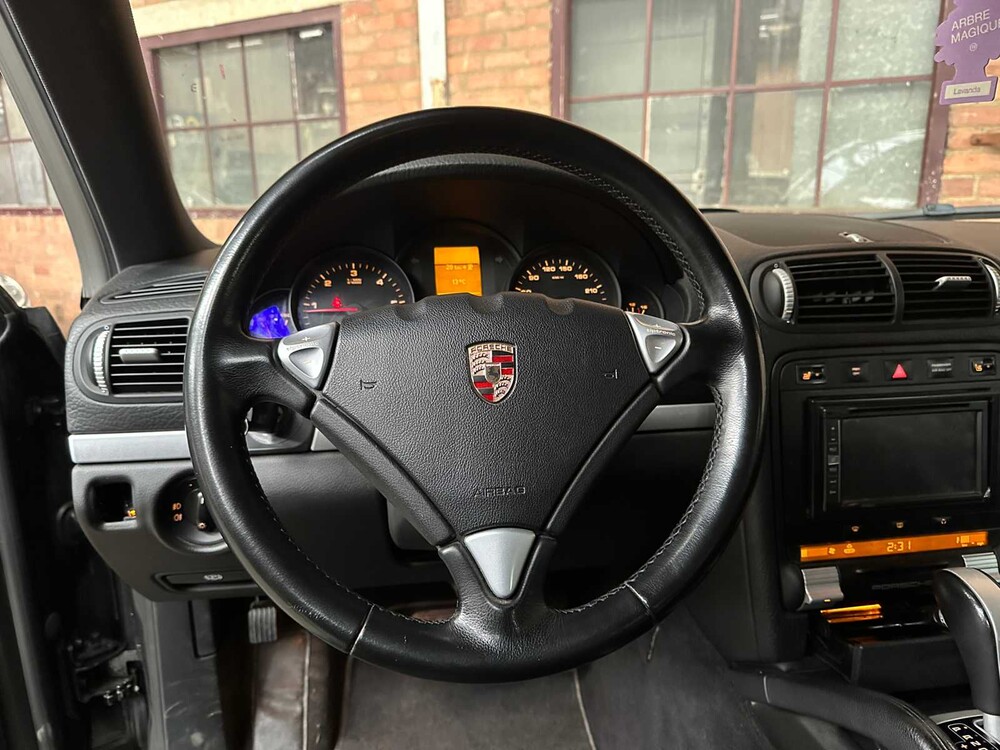 Porsche Cayenne 3.0 D V6 240hp 2009, 82-JDT-1