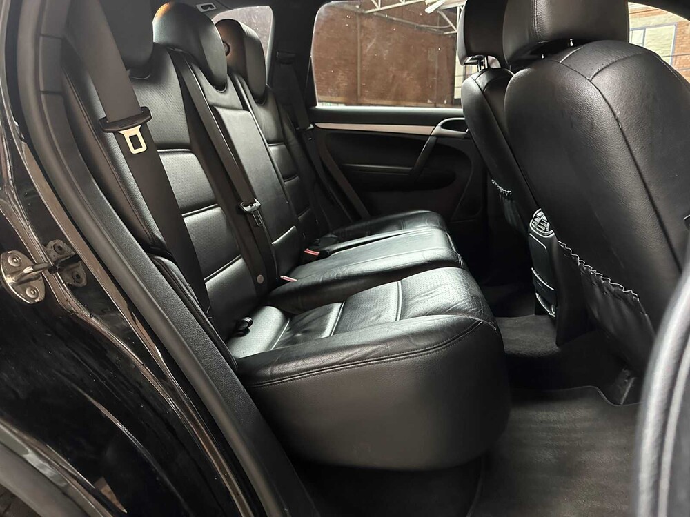 Porsche Cayenne 3.0 D V6 240hp 2009, 82-JDT-1