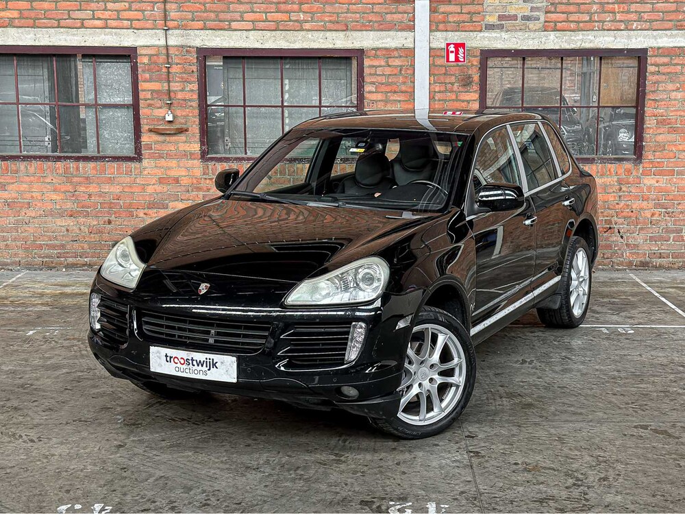 Porsche Cayenne 3.0 D V6 240hp 2009, 82-JDT-1