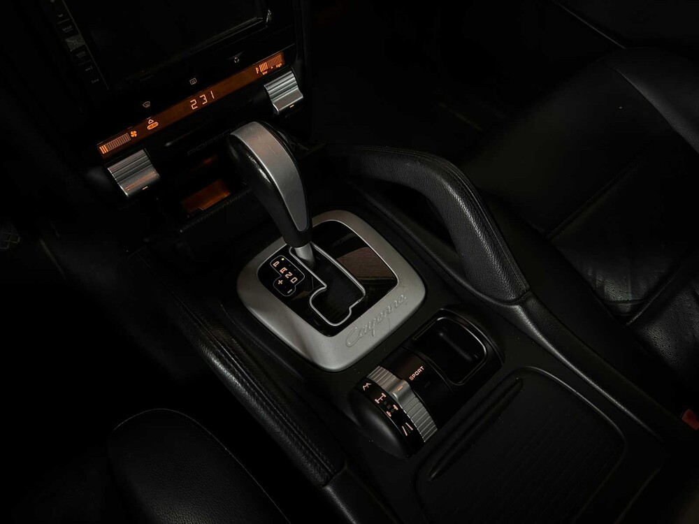 Porsche Cayenne 3.0 D V6 240hp 2009, 82-JDT-1