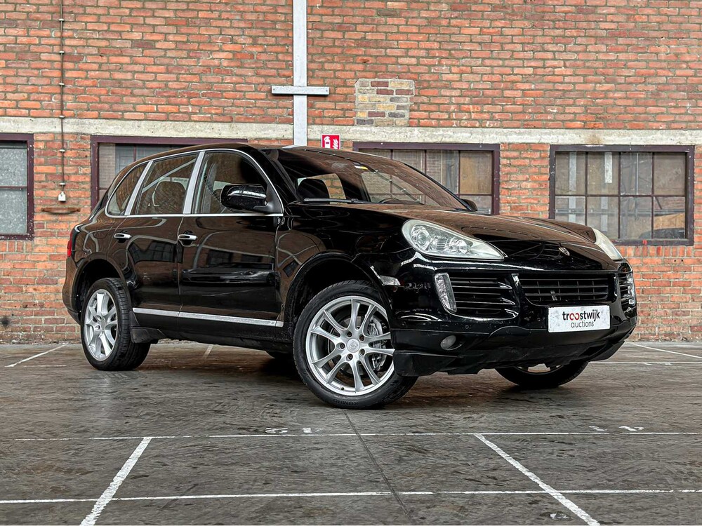 Porsche Cayenne 3.0 D V6 240hp 2009, 82-JDT-1
