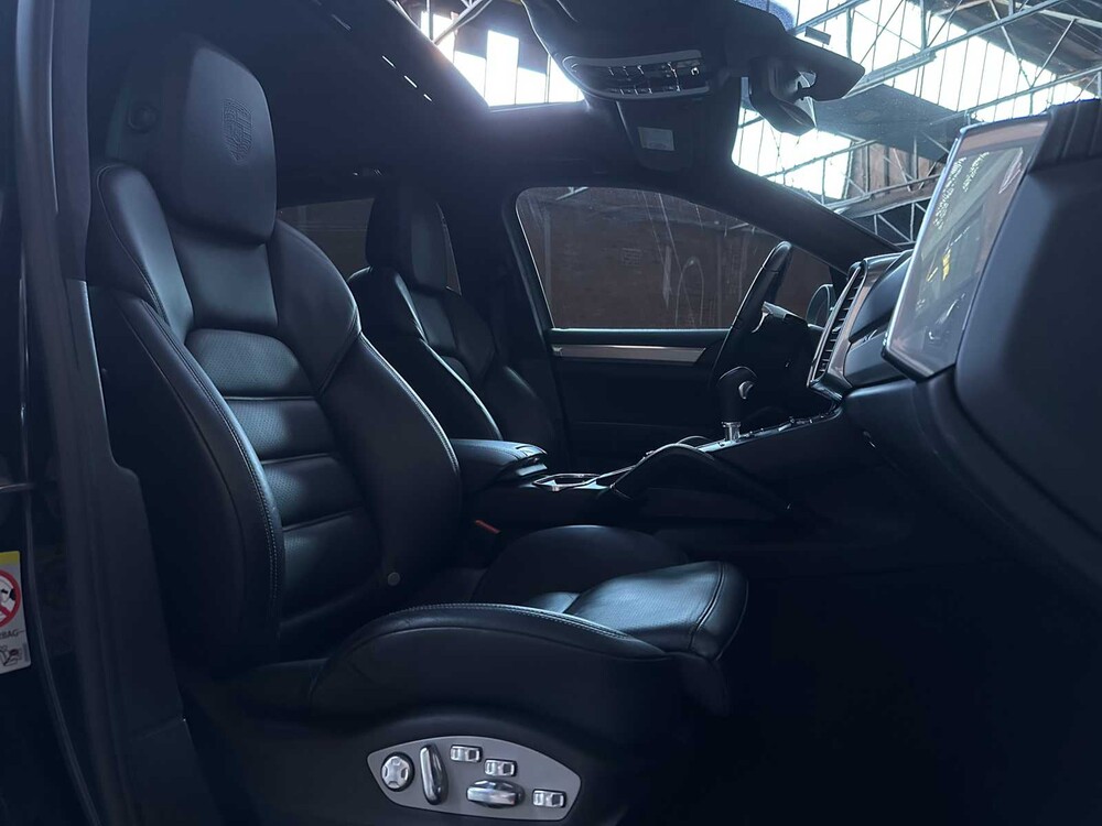 Porsche Cayenne Turbo 4.8 V8 493hp 2010