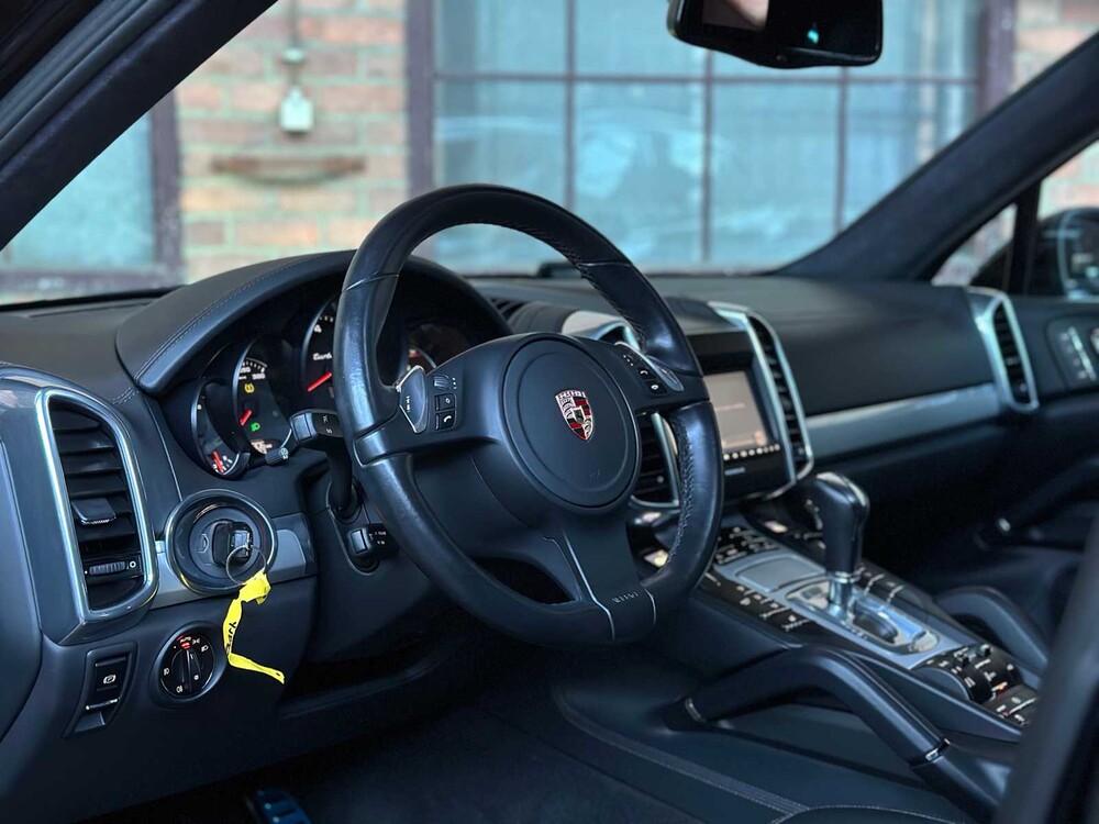 Porsche Cayenne Turbo 4.8 V8 493hp 2010