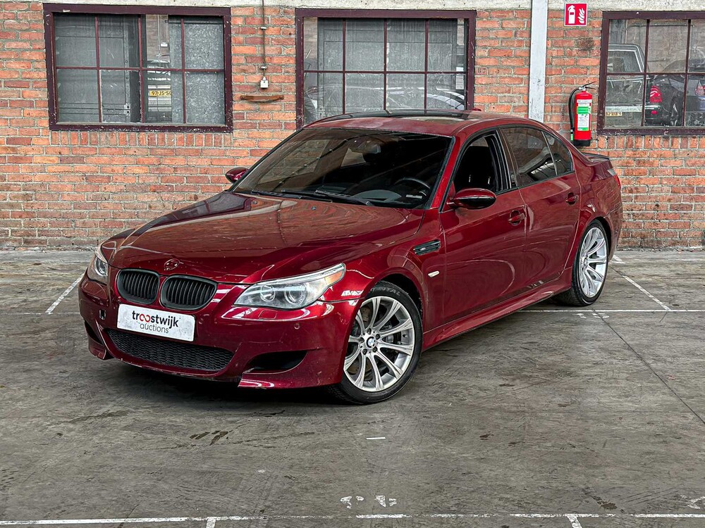 BMW M5 5.0 V10 E60 500pk 2006 5-serie