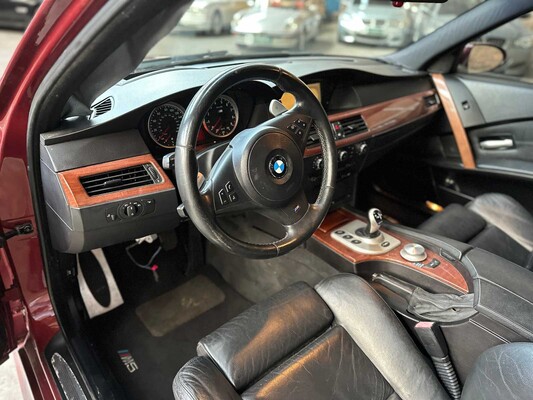 BMW M5 5.0 V10 E60 500pk 2006 5-serie