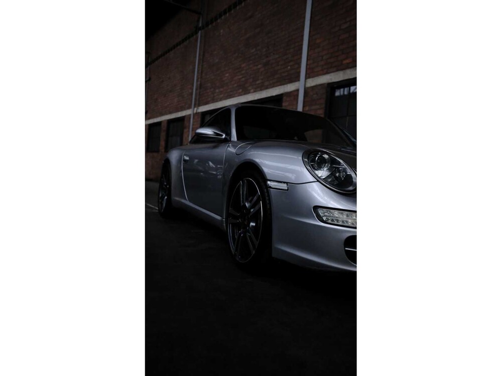 Porsche 911 Carrera Coupe 3.6 997 325pk 2004 Youngtimer