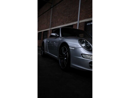 Porsche 911 Carrera Coupe 3.6 997 325pk 2004 Youngtimer