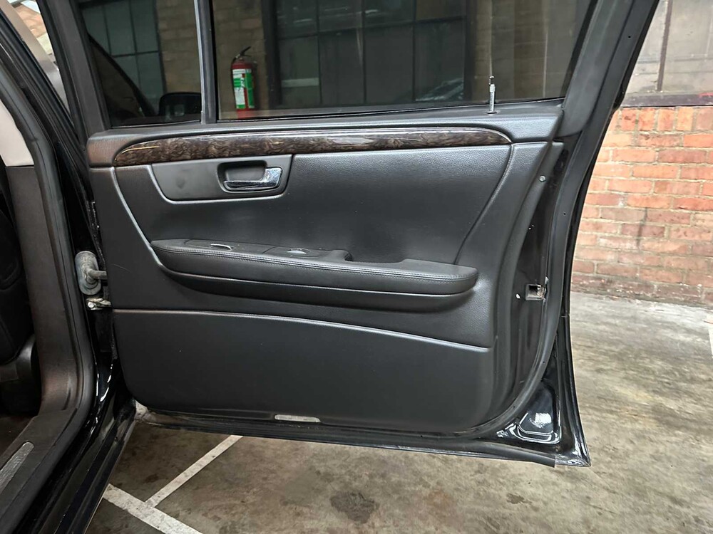 Cadillac Six Door Limousine Superior 6-Deurs Rouwauto 2010
