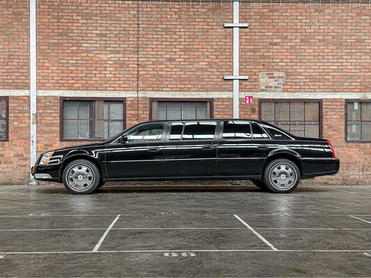 Cadillac Six Door Limousine Superior 6-Deurs Rouwauto 2010