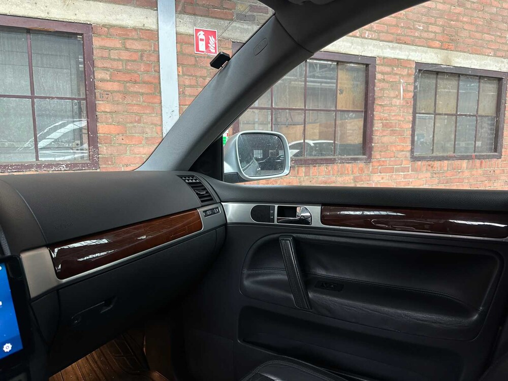 Volkswagen Touareg 3.2 V6 220pk 2003, 07-NG-JJ Youngtimer