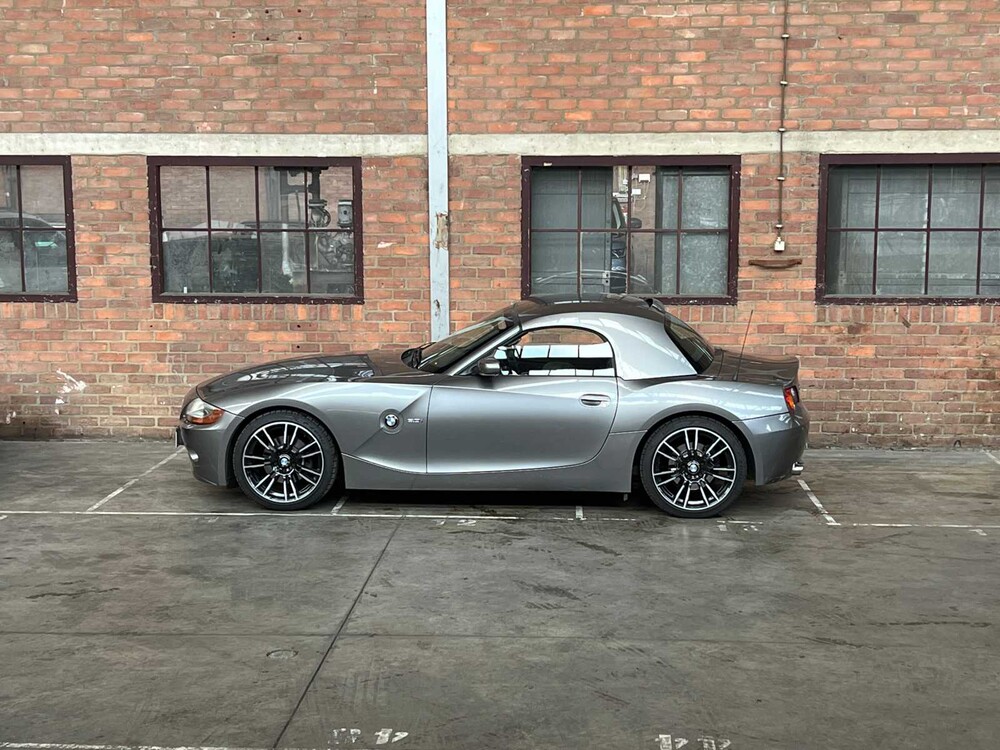 BMW Z4 Roadster 3.0i S 231pk 2004 (Hardtop + Softtop), 36-NV-HZ Youngtimer