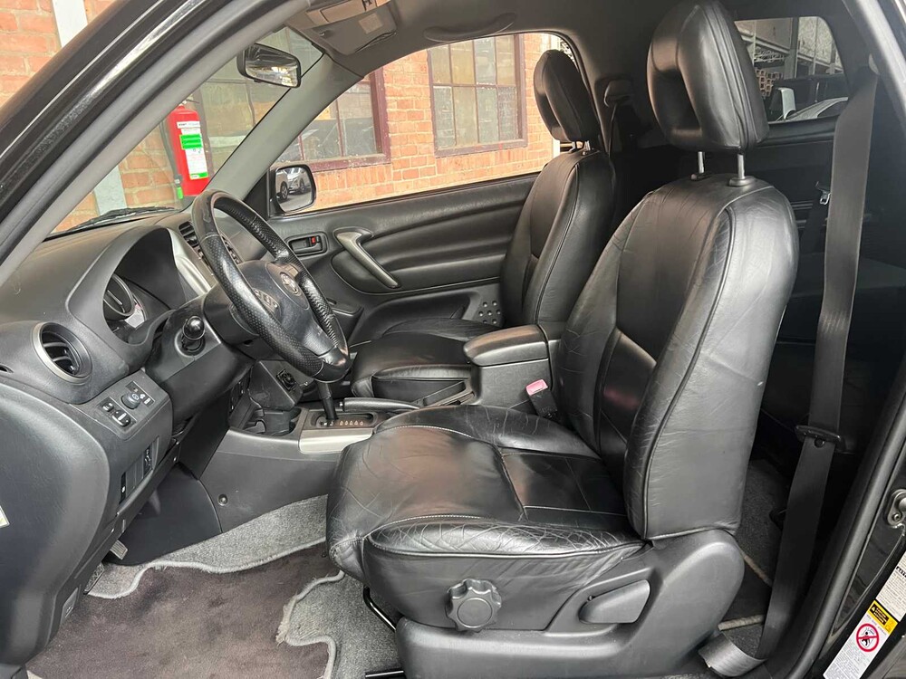 Toyota RAV4 2.0-16V VVT-i Sol (Automatic) 150hp 2004, 76-HFB-9 Youngtimer