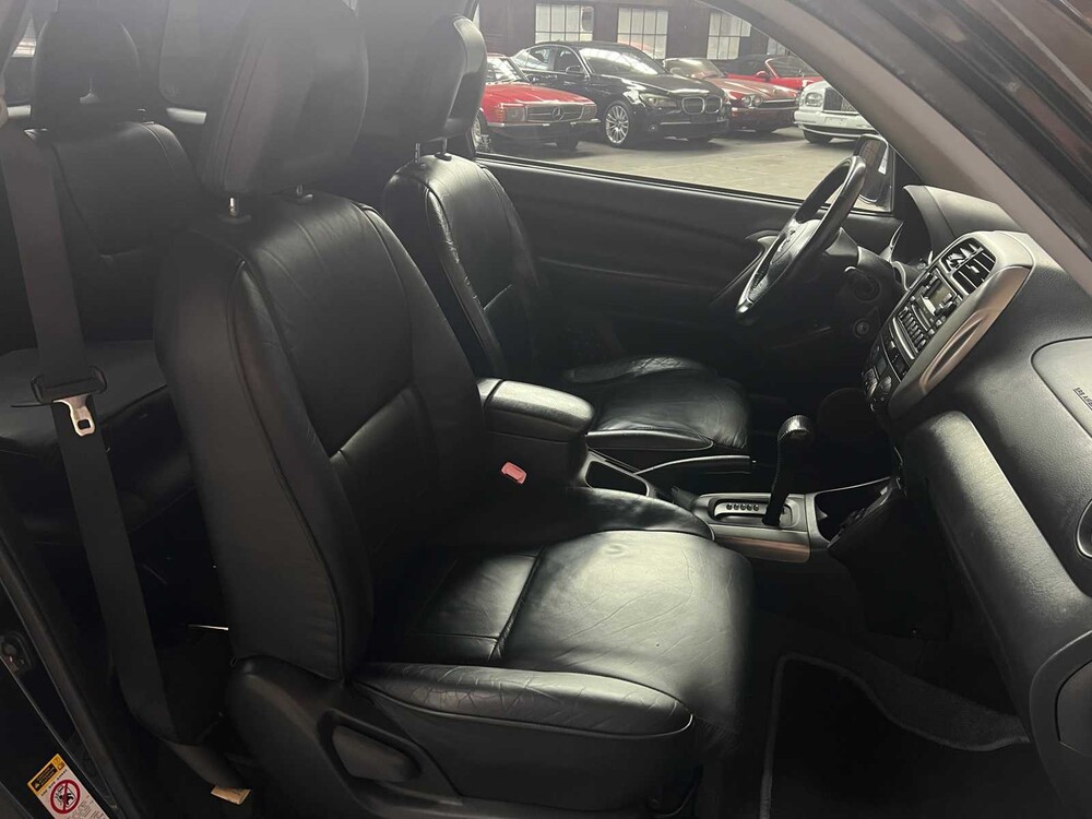 Toyota RAV4 2.0-16V VVT-i Sol (Automatic) 150hp 2004, 76-HFB-9 Youngtimer