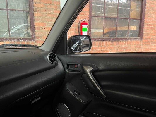 Toyota RAV4 2.0-16V VVT-i Sol (Automatic) 150hp 2004, 76-HFB-9 Youngtimer