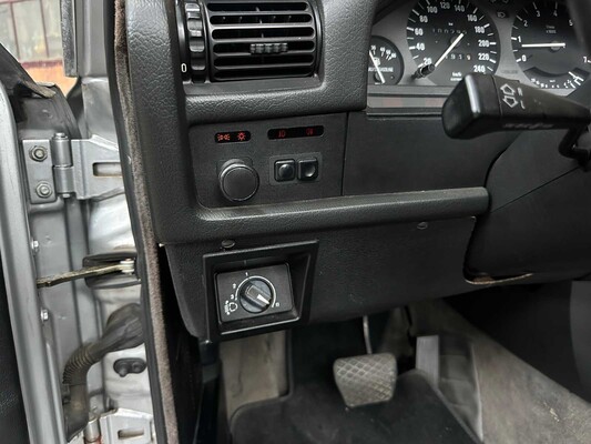 BMW 323i Baur TC E30 - B20 Cabriolet 150pk 1992 3-serie, HKG-95-X