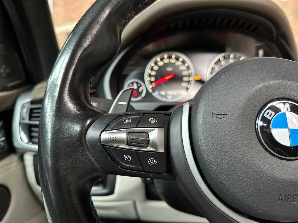 BMW X5M 4.4 V8 M-Sport F85 576pk 2015