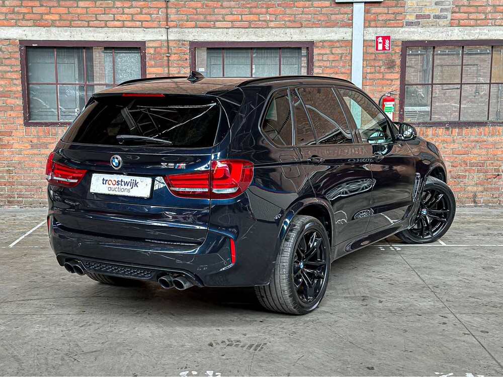 BMW X5M 4.4 V8 M-Sport F85 576pk 2015