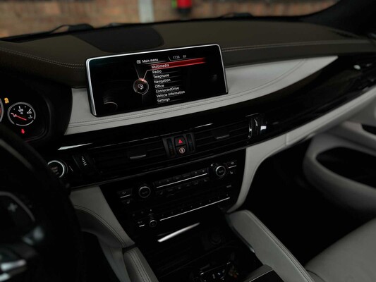 BMW X5M 4.4 V8 M-Sport F85 576pk 2015